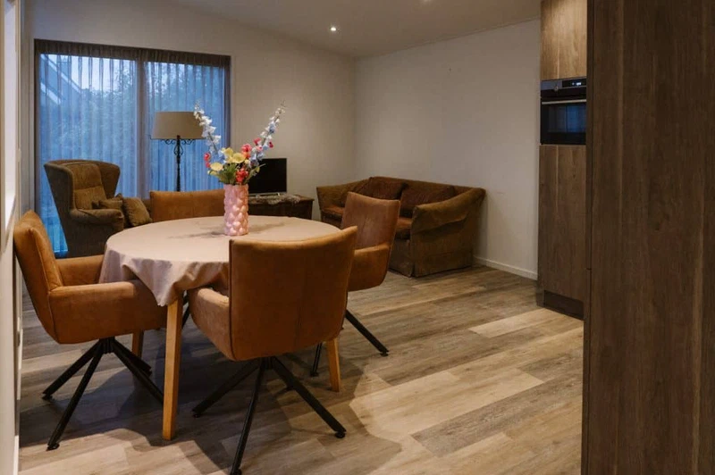 Foto 11 van L-vormige mantelzorgwoning van 54 m²