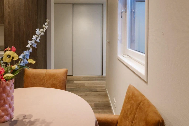 Foto 25 van L-vormige mantelzorgwoning van 54 m²
