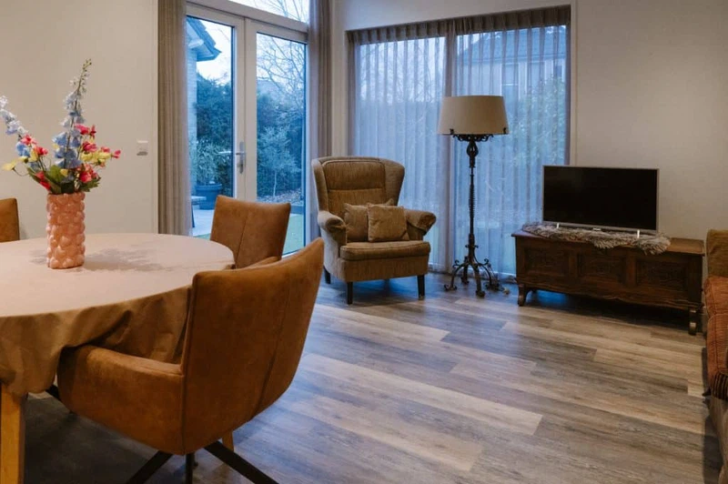 Foto 9 van L-vormige mantelzorgwoning van 54 m²